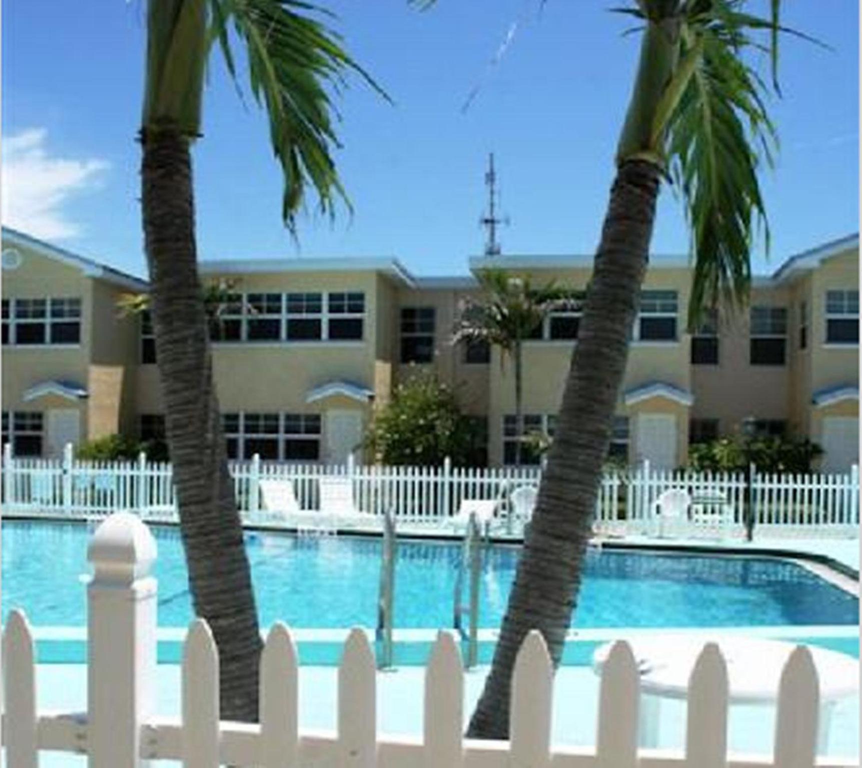 קלירווטר ביץ' Barefoot Beach Resort מראה חיצוני תמונה