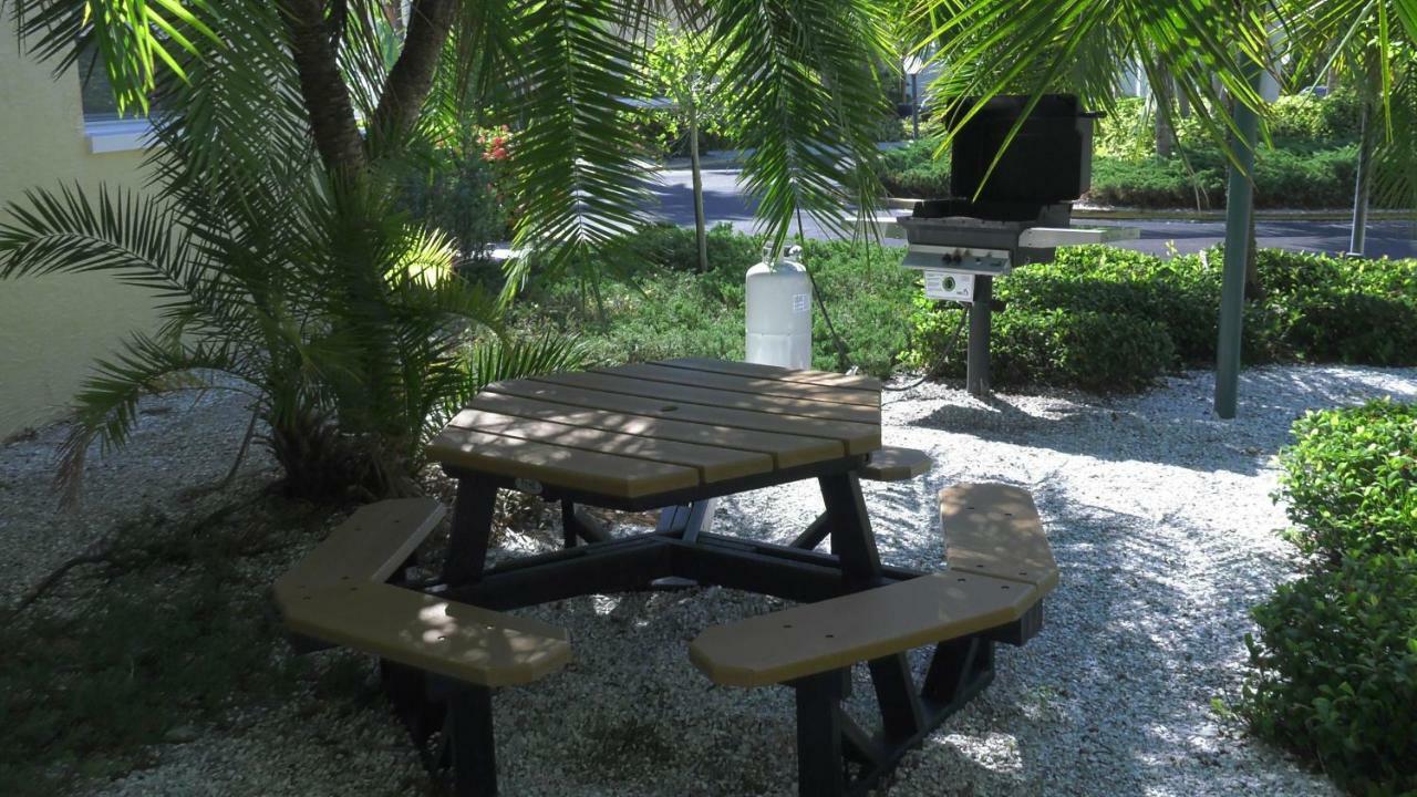 קלירווטר ביץ' Barefoot Beach Resort מראה חיצוני תמונה